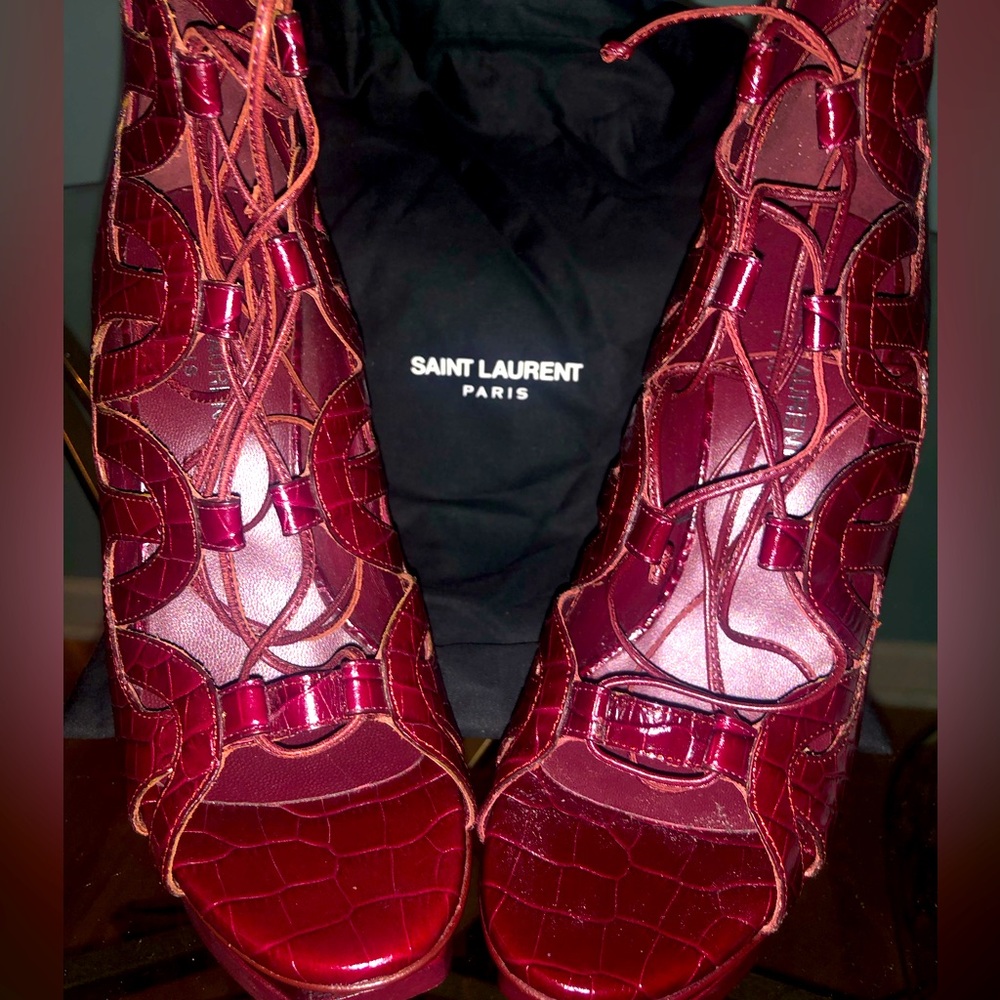 Saint Laurent Platform lace-up shoe / Never worn